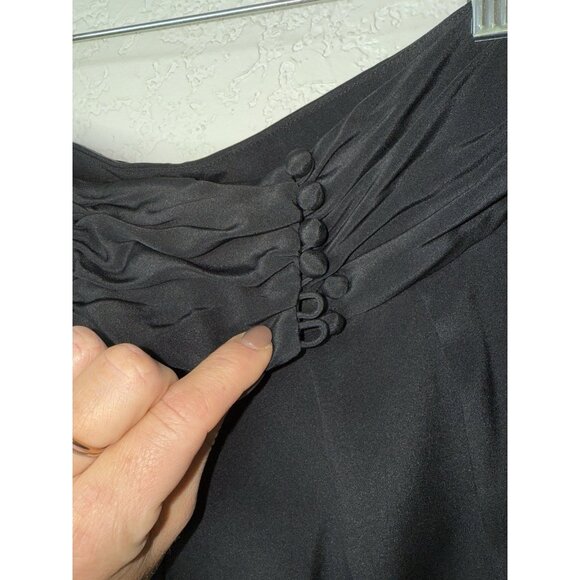 Elizabeth And James 100% Silk Shorts Black Dress Shorts Pleated Cuff Size 4 1B - Picture 2 of 10